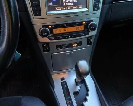 Белый Тойота Авенсис, объемом двигателя 2 л и пробегом 194 тыс. км за 9800 $, фото 13 на Automoto.ua