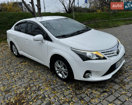 Белый Тойота Авенсис, объемом двигателя 1.8 л и пробегом 135 тыс. км за 12700 $, фото 5 на Automoto.ua