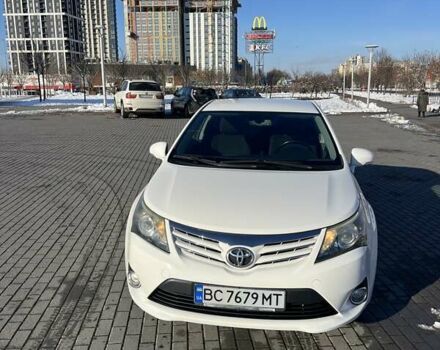 Белый Тойота Авенсис, объемом двигателя 1.8 л и пробегом 211 тыс. км за 11200 $, фото 2 на Automoto.ua