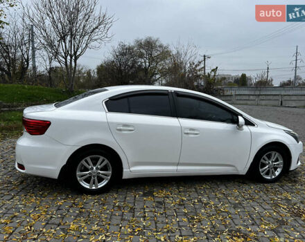 Белый Тойота Авенсис, объемом двигателя 1.8 л и пробегом 135 тыс. км за 12700 $, фото 9 на Automoto.ua