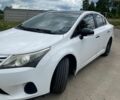 Белый Тойота Авенсис, объемом двигателя 2 л и пробегом 300 тыс. км за 8700 $, фото 1 на Automoto.ua