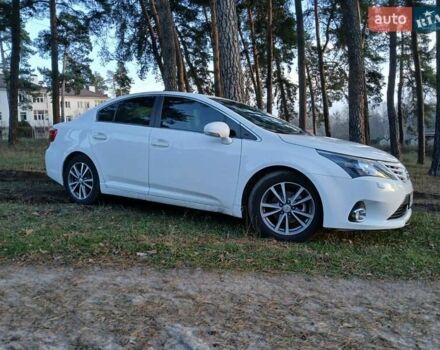 Белый Тойота Авенсис, объемом двигателя 2 л и пробегом 194 тыс. км за 9800 $, фото 2 на Automoto.ua