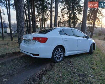Белый Тойота Авенсис, объемом двигателя 2 л и пробегом 194 тыс. км за 9800 $, фото 3 на Automoto.ua