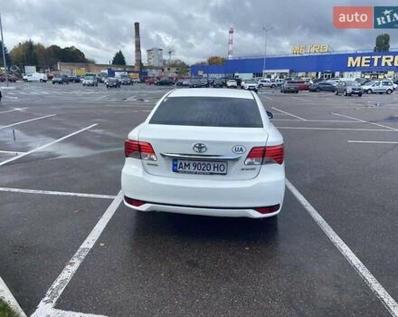 Белый Тойота Авенсис, объемом двигателя 1.8 л и пробегом 180 тыс. км за 11700 $, фото 2 на Automoto.ua