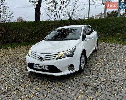 Белый Тойота Авенсис, объемом двигателя 1.8 л и пробегом 135 тыс. км за 12700 $, фото 3 на Automoto.ua