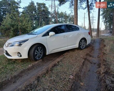 Белый Тойота Авенсис, объемом двигателя 2 л и пробегом 194 тыс. км за 9800 $, фото 8 на Automoto.ua