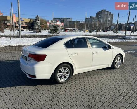 Белый Тойота Авенсис, объемом двигателя 1.8 л и пробегом 211 тыс. км за 11200 $, фото 1 на Automoto.ua
