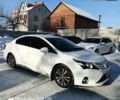 Білий Тойота Авенсіс, об'ємом двигуна 2 л та пробігом 179 тис. км за 10500 $, фото 1 на Automoto.ua