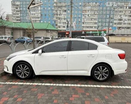 Белый Тойота Авенсис, объемом двигателя 1.99 л и пробегом 156 тыс. км за 11500 $, фото 3 на Automoto.ua