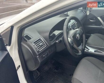 Белый Тойота Авенсис, объемом двигателя 1.8 л и пробегом 180 тыс. км за 11700 $, фото 9 на Automoto.ua