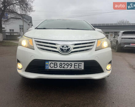 Белый Тойота Авенсис, объемом двигателя 1.8 л и пробегом 179 тыс. км за 11200 $, фото 3 на Automoto.ua