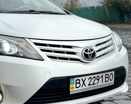 Белый Тойота Авенсис, объемом двигателя 1.8 л и пробегом 216 тыс. км за 10500 $, фото 4 на Automoto.ua