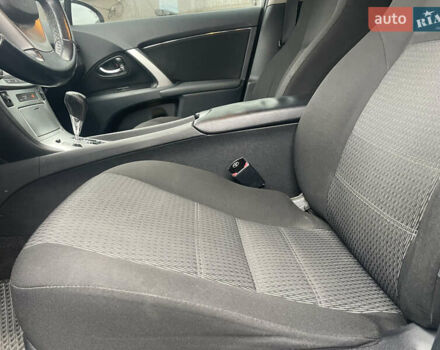 Белый Тойота Авенсис, объемом двигателя 1.8 л и пробегом 179 тыс. км за 11200 $, фото 12 на Automoto.ua