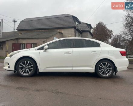 Белый Тойота Авенсис, объемом двигателя 1.8 л и пробегом 179 тыс. км за 11200 $, фото 2 на Automoto.ua