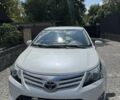 Білий Тойота Авенсіс, об'ємом двигуна 1.8 л та пробігом 74 тис. км за 12000 $, фото 1 на Automoto.ua