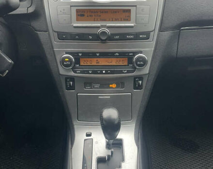 Белый Тойота Авенсис, объемом двигателя 1.8 л и пробегом 179 тыс. км за 11200 $, фото 17 на Automoto.ua