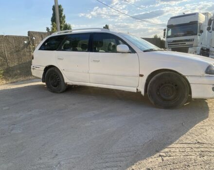 Білий Тойота Авенсіс, об'ємом двигуна 1.8 л та пробігом 112 тис. км за 1450 $, фото 2 на Automoto.ua