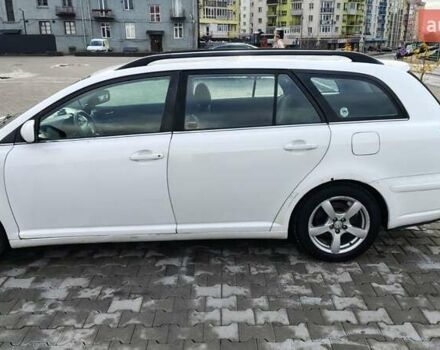 Белый Тойота Авенсис, объемом двигателя 1.99 л и пробегом 280 тыс. км за 4500 $, фото 12 на Automoto.ua