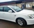 Белый Тойота Авенсис, объемом двигателя 2 л и пробегом 373 тыс. км за 2457 $, фото 1 на Automoto.ua