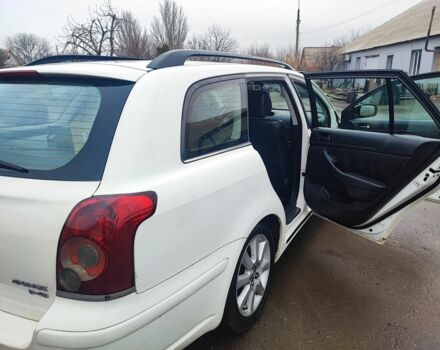 Белый Тойота Авенсис, объемом двигателя 2 л и пробегом 373 тыс. км за 2457 $, фото 7 на Automoto.ua