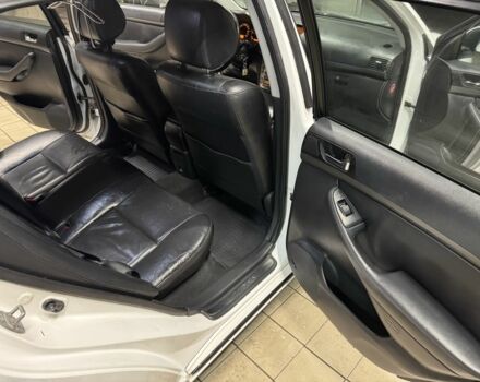 Белый Тойота Авенсис, объемом двигателя 2 л и пробегом 381 тыс. км за 3229 $, фото 13 на Automoto.ua