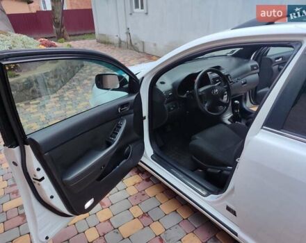 Белый Тойота Авенсис, объемом двигателя 2 л и пробегом 376 тыс. км за 5700 $, фото 14 на Automoto.ua