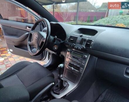 Белый Тойота Авенсис, объемом двигателя 2 л и пробегом 376 тыс. км за 5700 $, фото 20 на Automoto.ua