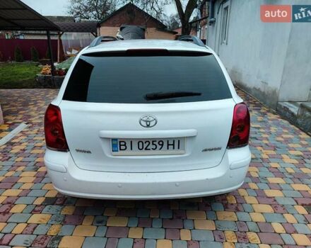 Белый Тойота Авенсис, объемом двигателя 2 л и пробегом 376 тыс. км за 5700 $, фото 2 на Automoto.ua