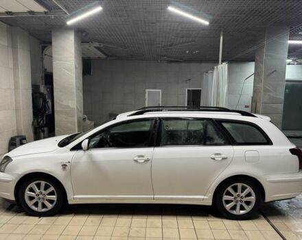 Белый Тойота Авенсис, объемом двигателя 2 л и пробегом 381 тыс. км за 3229 $, фото 1 на Automoto.ua