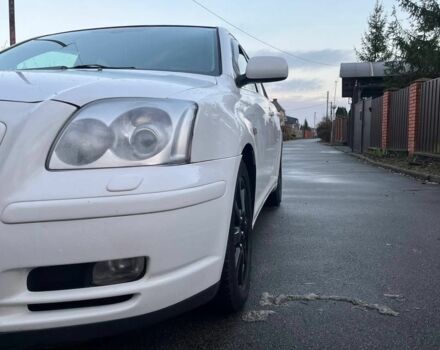 Белый Тойота Авенсис, объемом двигателя 2 л и пробегом 300 тыс. км за 2850 $, фото 2 на Automoto.ua