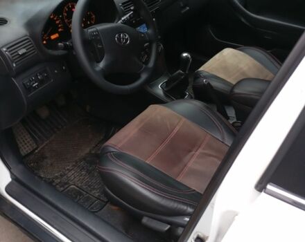 Білий Тойота Авенсіс, об'ємом двигуна 1.8 л та пробігом 240 тис. км за 5800 $, фото 6 на Automoto.ua