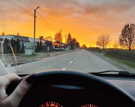 Белый Тойота Авенсис, объемом двигателя 2 л и пробегом 274 тыс. км за 6800 $, фото 9 на Automoto.ua