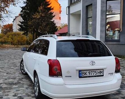 Белый Тойота Авенсис, объемом двигателя 2 л и пробегом 274 тыс. км за 6800 $, фото 6 на Automoto.ua