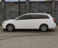 Белый Тойота Авенсис, объемом двигателя 2 л и пробегом 274 тыс. км за 6800 $, фото 2 на Automoto.ua