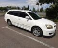 Белый Тойота Авенсис, объемом двигателя 2 л и пробегом 427 тыс. км за 4700 $, фото 4 на Automoto.ua