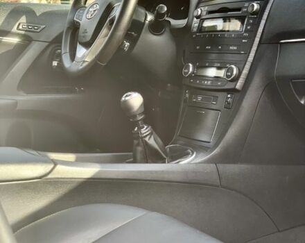 Белый Тойота Авенсис, объемом двигателя 2.2 л и пробегом 186 тыс. км за 7650 $, фото 13 на Automoto.ua