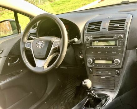 Белый Тойота Авенсис, объемом двигателя 2.2 л и пробегом 186 тыс. км за 7650 $, фото 11 на Automoto.ua