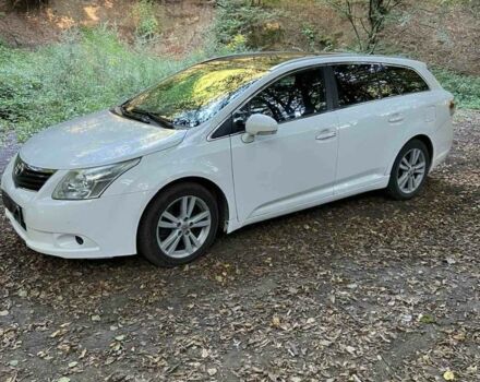 Білий Тойота Авенсіс, об'ємом двигуна 2.2 л та пробігом 241 тис. км за 8200 $, фото 1 на Automoto.ua
