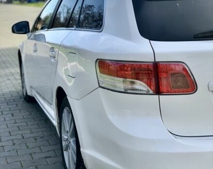 Белый Тойота Авенсис, объемом двигателя 2.2 л и пробегом 186 тыс. км за 7650 $, фото 7 на Automoto.ua