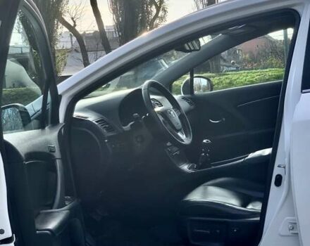 Білий Тойота Авенсіс, об'ємом двигуна 2.2 л та пробігом 186 тис. км за 7650 $, фото 21 на Automoto.ua