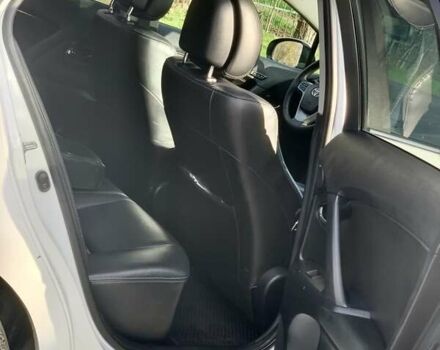 Білий Тойота Авенсіс, об'ємом двигуна 2.2 л та пробігом 186 тис. км за 7650 $, фото 38 на Automoto.ua