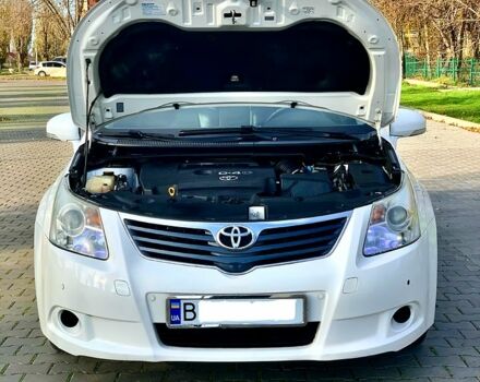 Белый Тойота Авенсис, объемом двигателя 2.2 л и пробегом 188 тыс. км за 7100 $, фото 7 на Automoto.ua