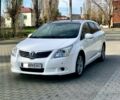 Белый Тойота Авенсис, объемом двигателя 2.2 л и пробегом 186 тыс. км за 7650 $, фото 1 на Automoto.ua