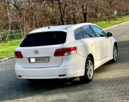 Белый Тойота Авенсис, объемом двигателя 2.2 л и пробегом 186 тыс. км за 7650 $, фото 5 на Automoto.ua