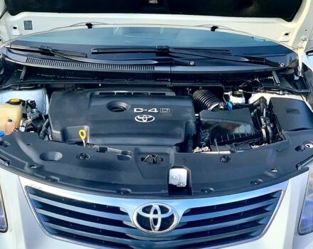 Белый Тойота Авенсис, объемом двигателя 2.2 л и пробегом 186 тыс. км за 7650 $, фото 7 на Automoto.ua