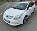 Белый Тойота Авенсис, объемом двигателя 2 л и пробегом 255 тыс. км за 8000 $, фото 1 на Automoto.ua