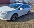 Белый Тойота Авенсис, объемом двигателя 2.2 л и пробегом 255 тыс. км за 7700 $, фото 1 на Automoto.ua