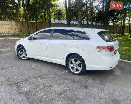 Белый Тойота Авенсис, объемом двигателя 2.2 л и пробегом 212 тыс. км за 9400 $, фото 7 на Automoto.ua