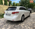 Белый Тойота Авенсис, объемом двигателя 2.23 л и пробегом 267 тыс. км за 9300 $, фото 3 на Automoto.ua