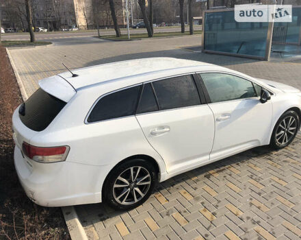 Білий Тойота Авенсіс, об'ємом двигуна 1.8 л та пробігом 295 тис. км за 8649 $, фото 17 на Automoto.ua